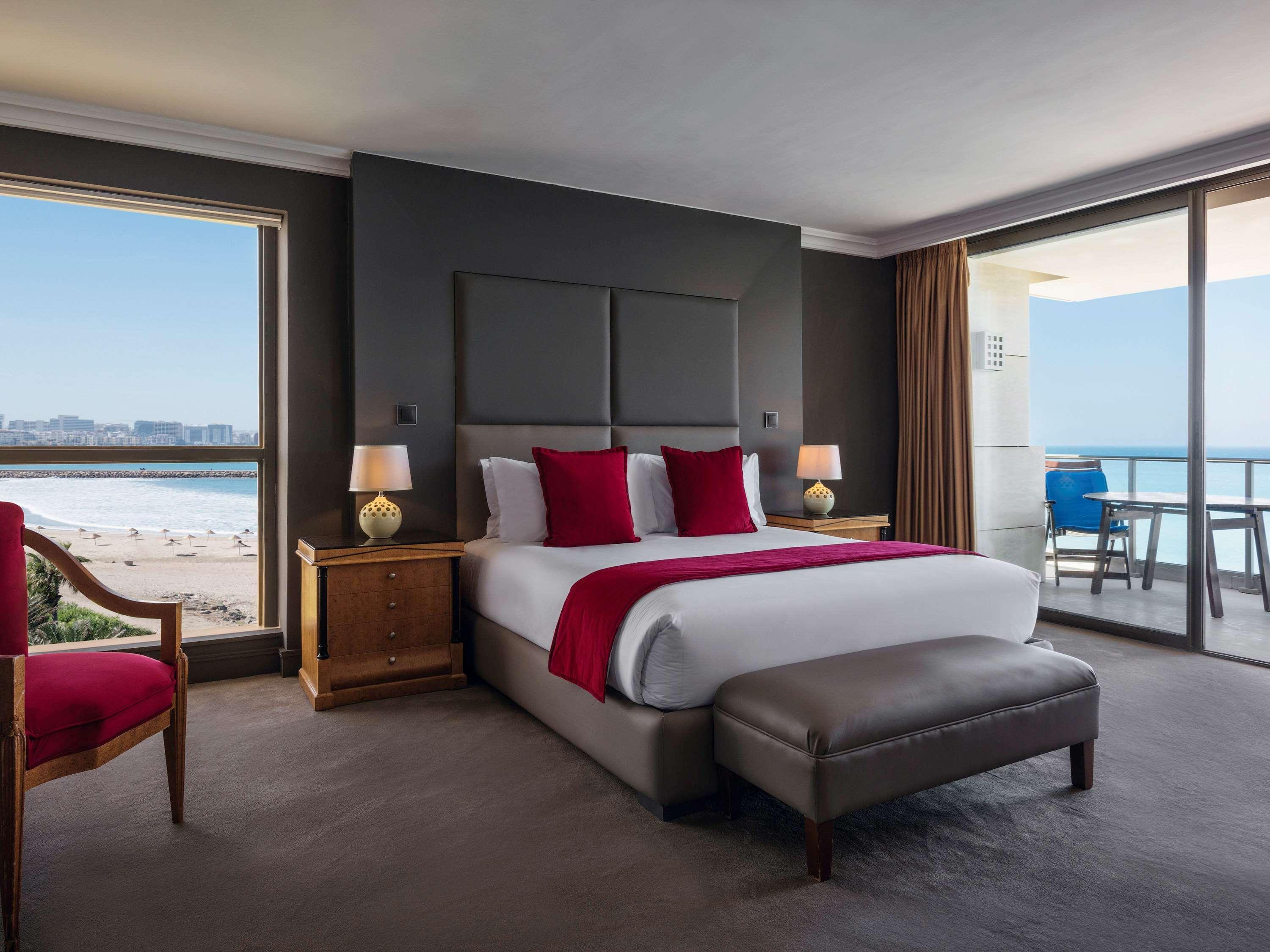 뫼밴픽 호텔 앤 카지노 말라바타 탕헤르 외부 사진 A bedroom at the Hilton San Diego Bayfront