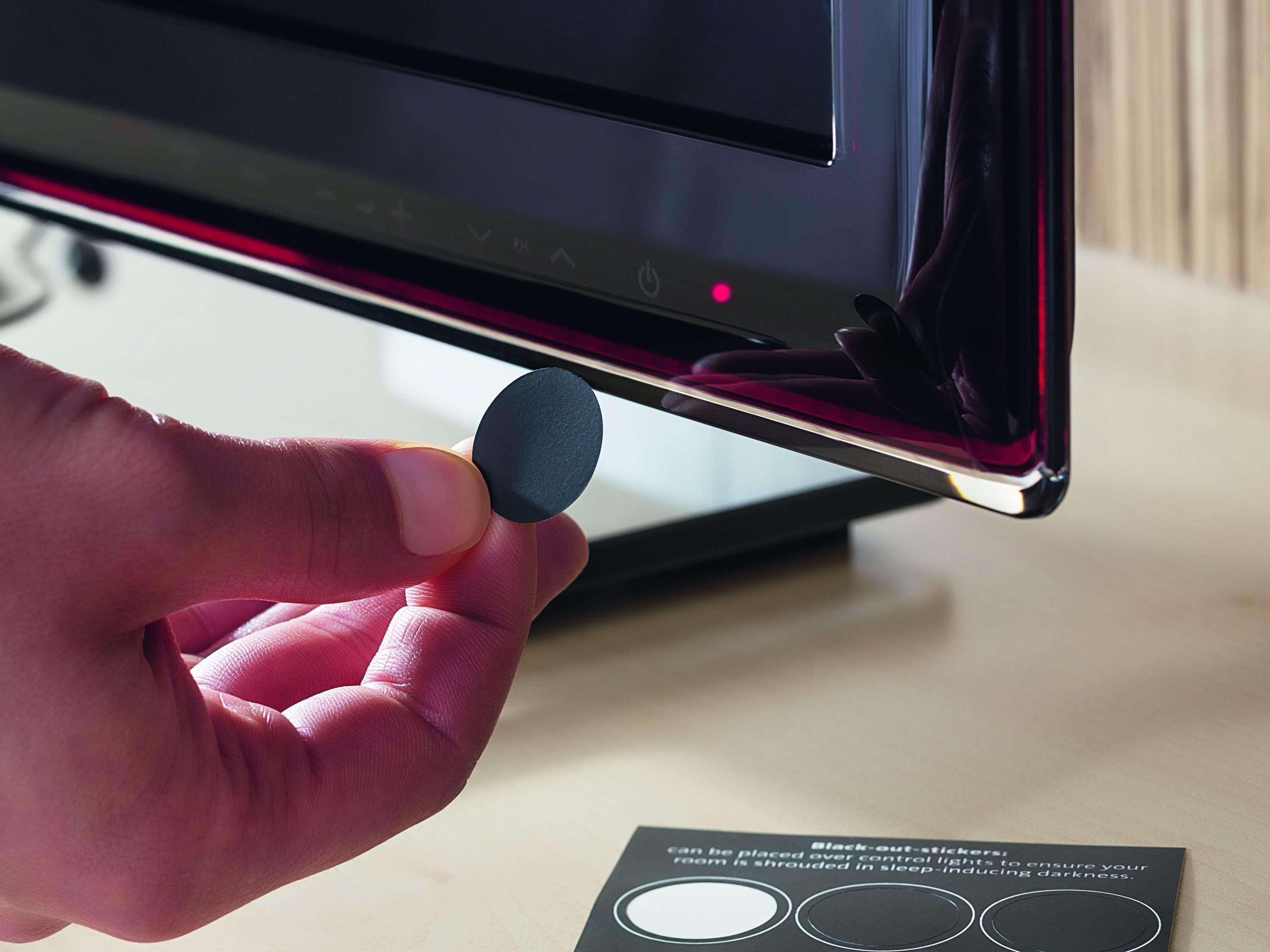 뫼밴픽 호텔 앤 카지노 말라바타 탕헤르 외부 사진 A rubber bumper being used to protect a computer monitor