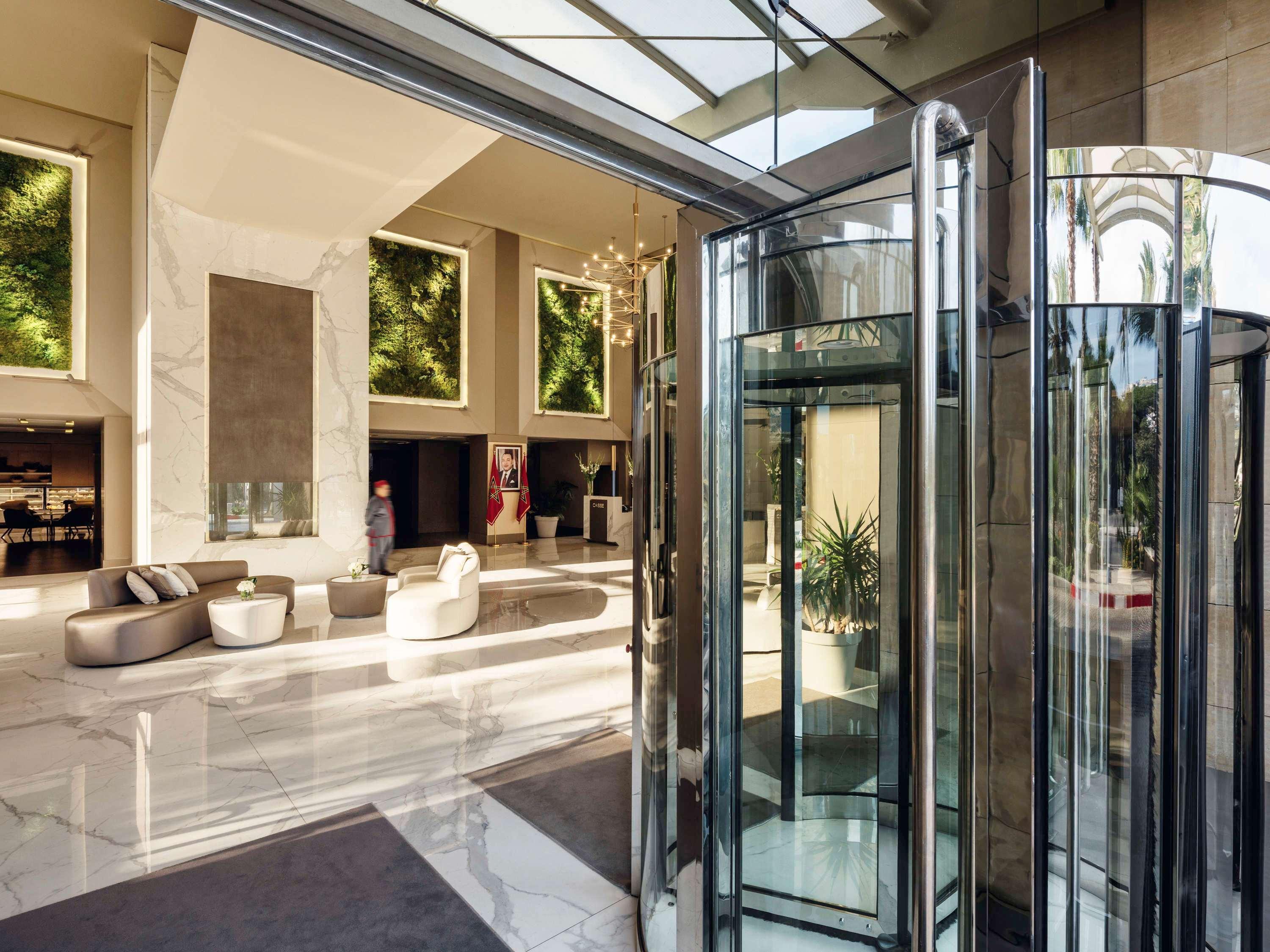 뫼밴픽 호텔 앤 카지노 말라바타 탕헤르 외부 사진 Entrance to the hotel