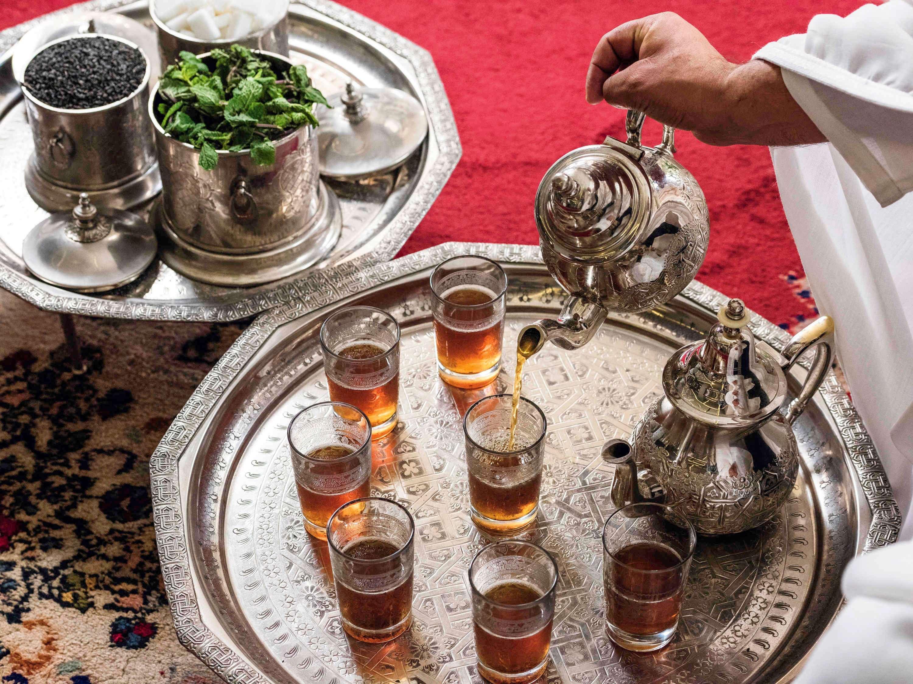 뫼밴픽 호텔 앤 카지노 말라바타 탕헤르 외부 사진 Moroccan mint tea