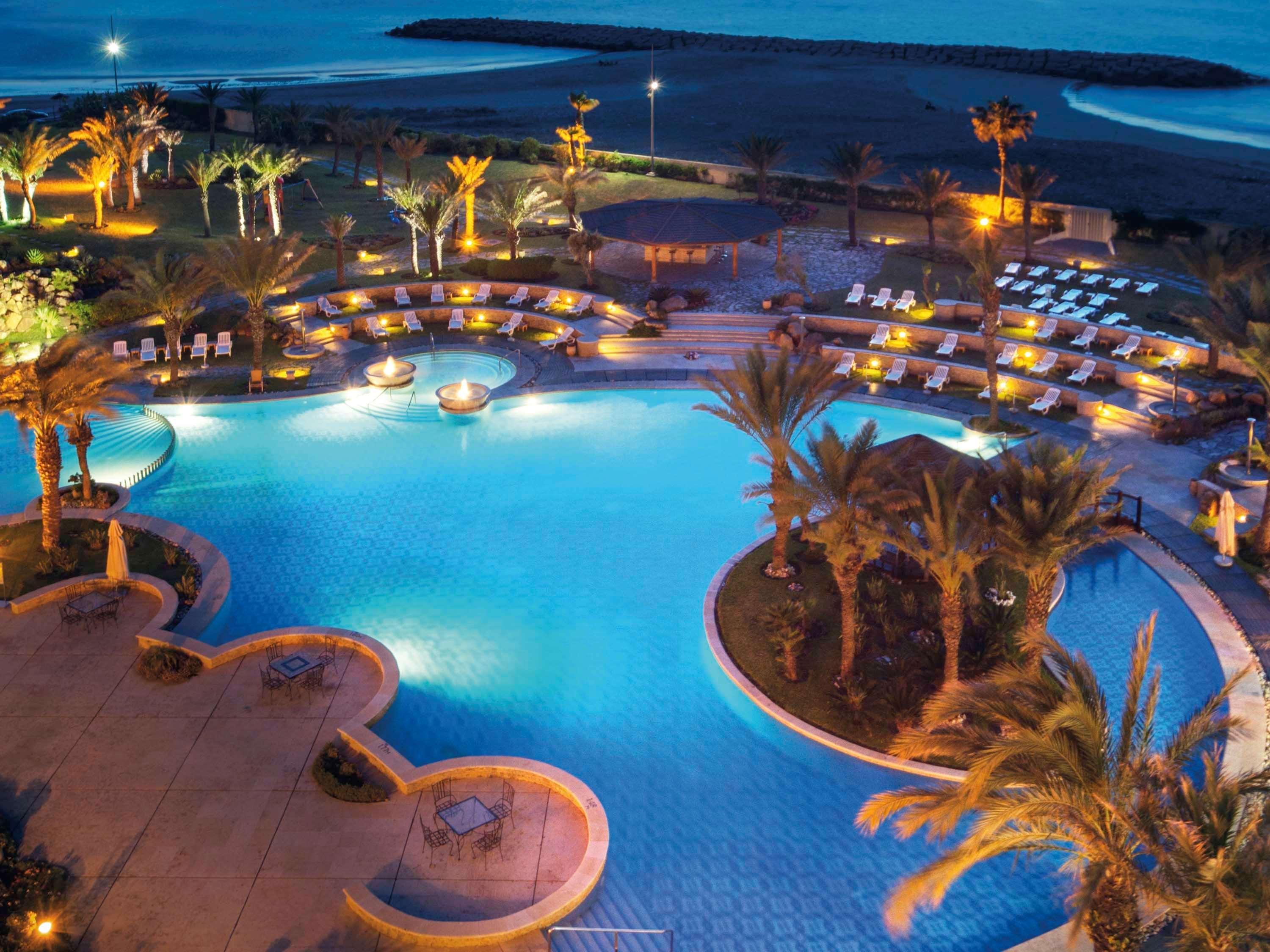 뫼밴픽 호텔 앤 카지노 말라바타 탕헤르 외부 사진 The pool at the Hilton Sharm El Sheikh