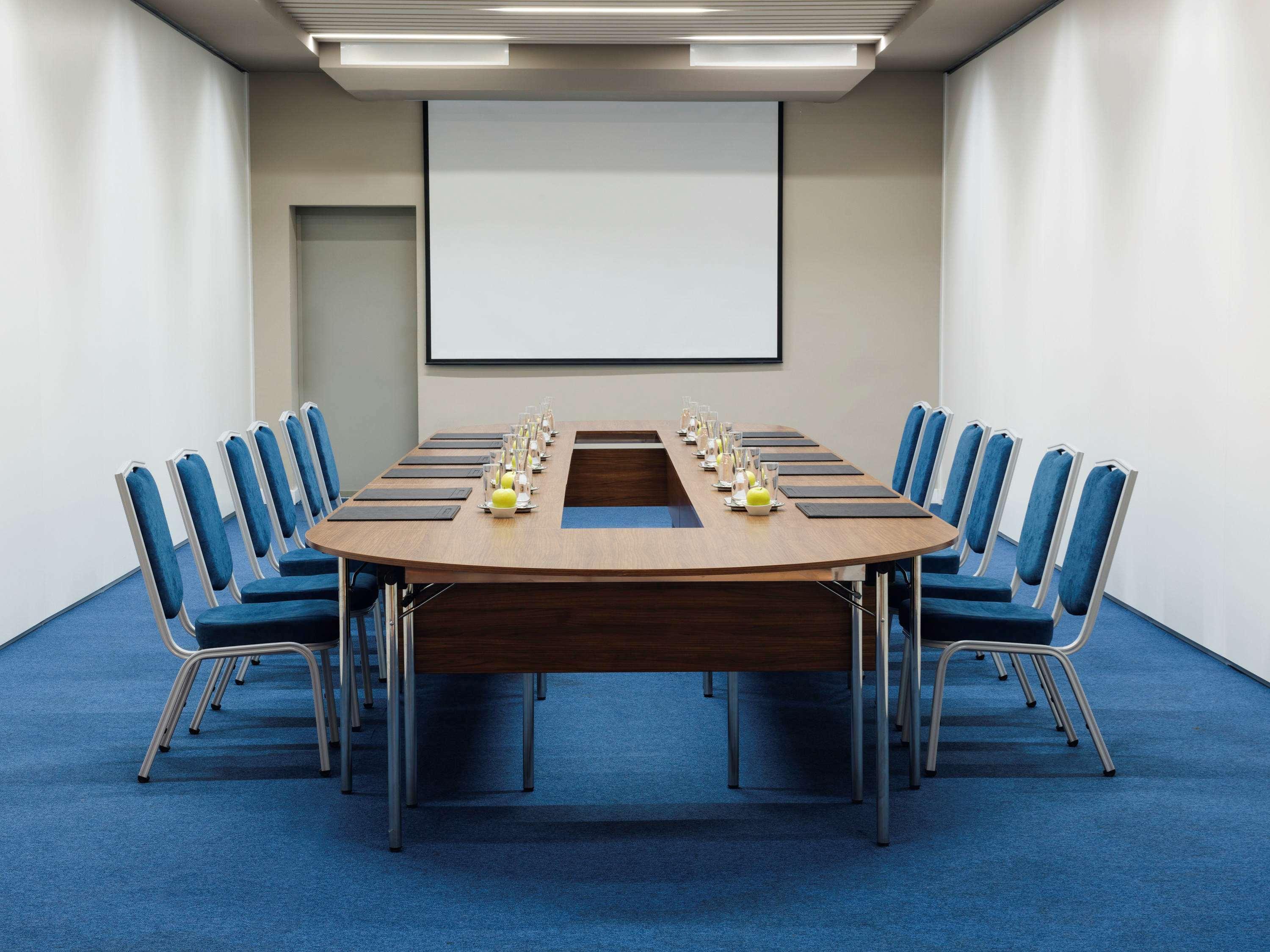 뫼밴픽 호텔 앤 카지노 말라바타 탕헤르 외부 사진 A typical meeting room