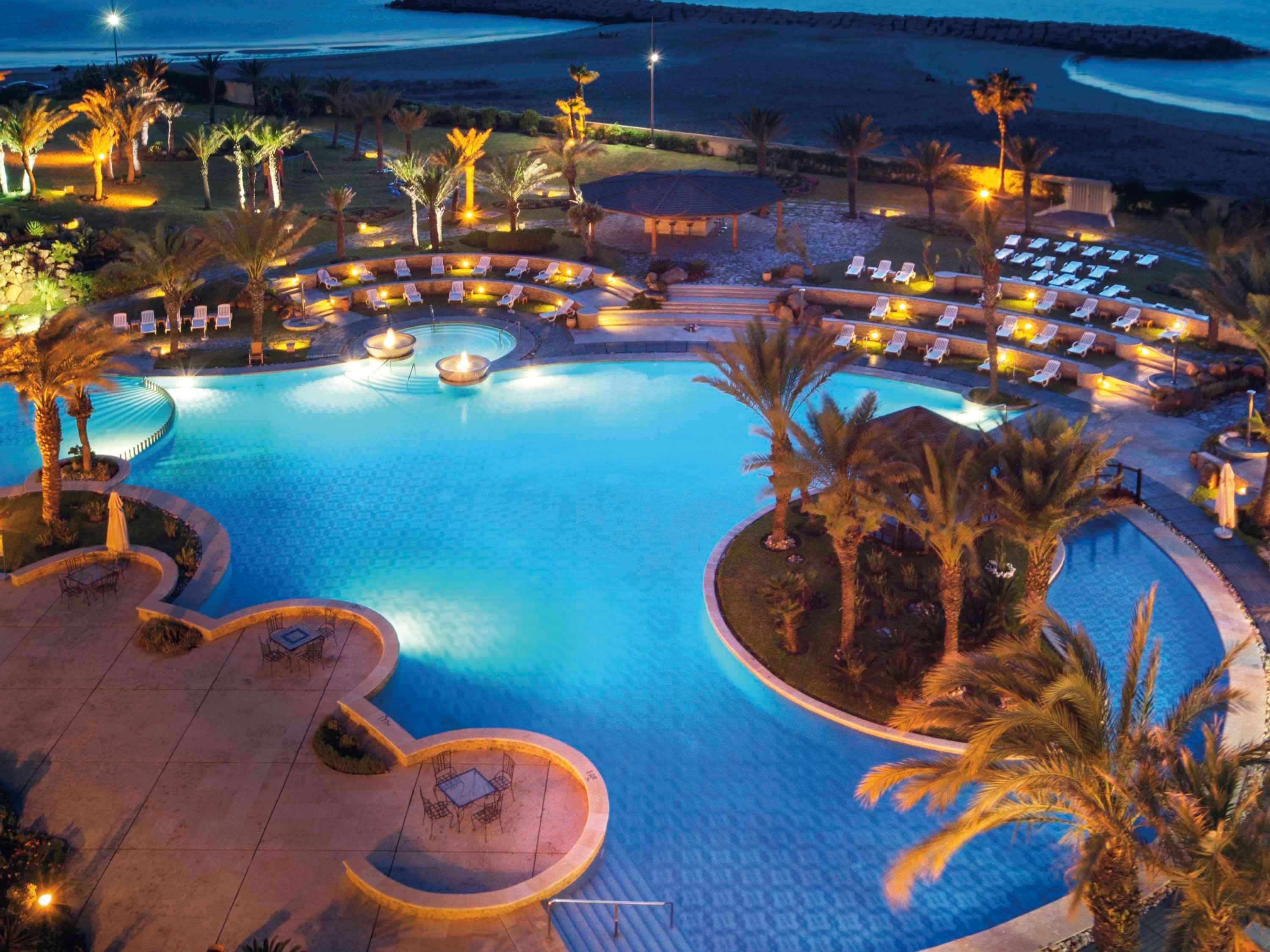 뫼밴픽 호텔 앤 카지노 말라바타 탕헤르 외부 사진 The pool at the Hilton Sharm El Sheikh