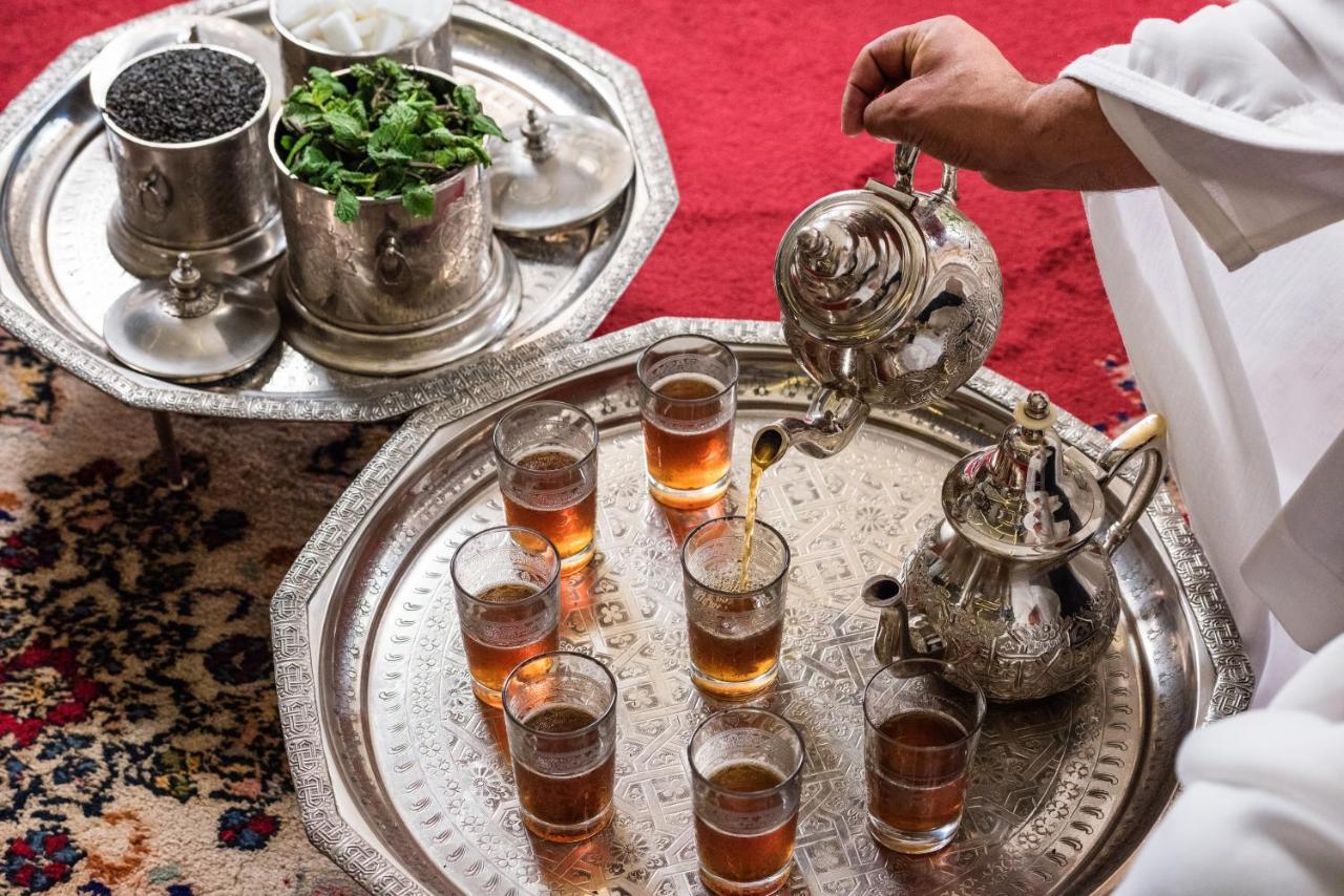뫼밴픽 호텔 앤 카지노 말라바타 탕헤르 외부 사진 Moroccan mint tea