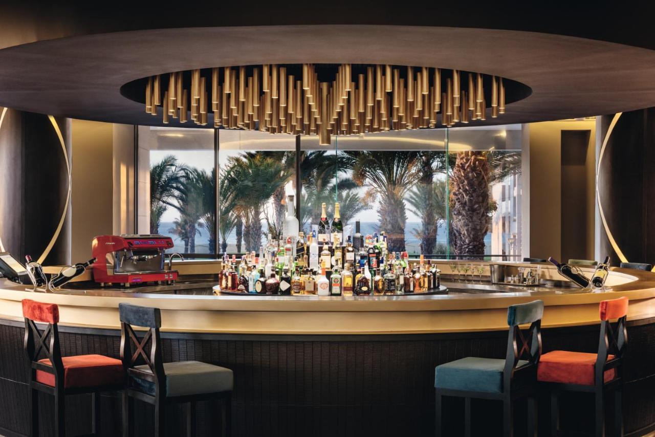 뫼밴픽 호텔 앤 카지노 말라바타 탕헤르 외부 사진 The bar at the 101 Lounge