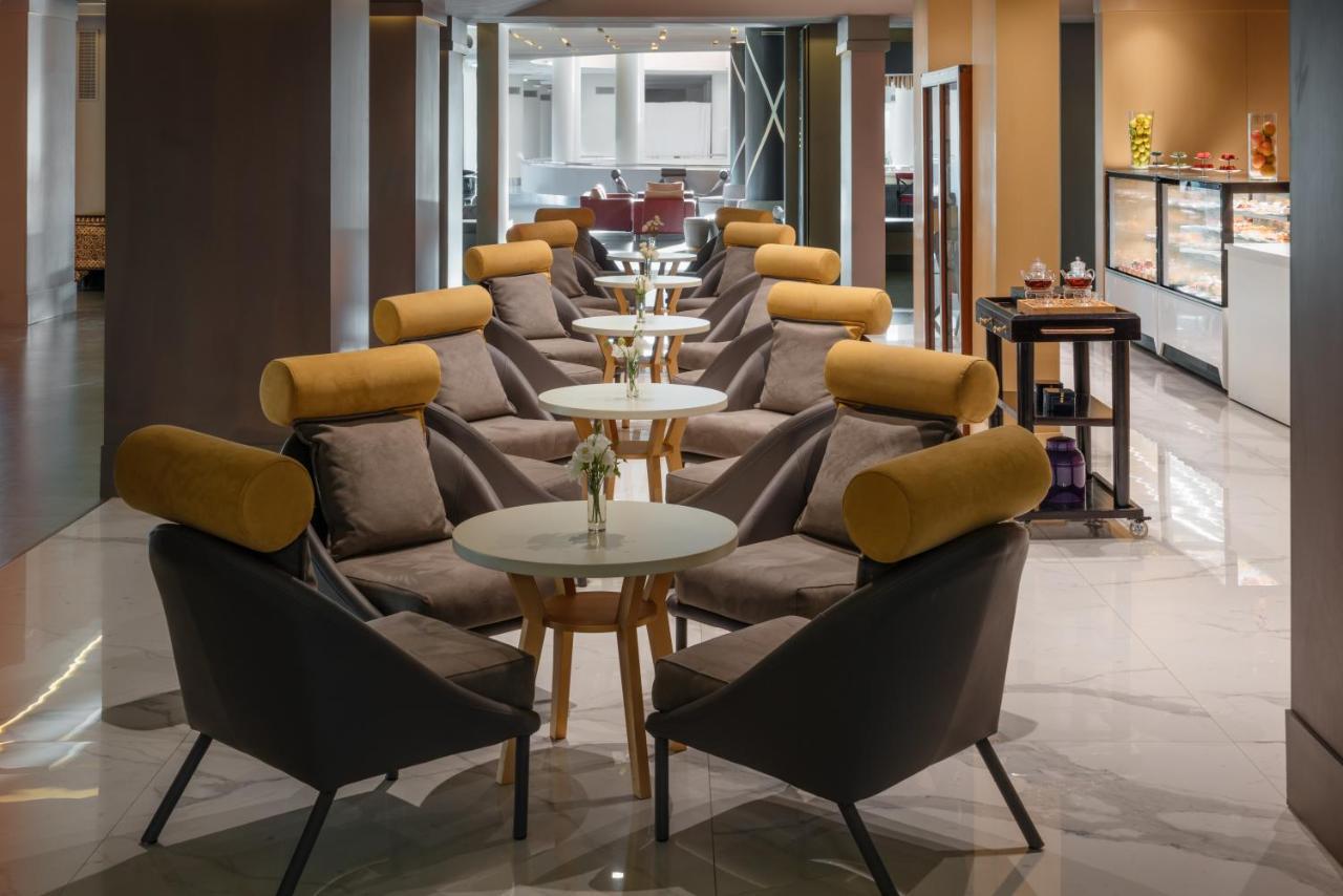 뫼밴픽 호텔 앤 카지노 말라바타 탕헤르 외부 사진 The lounge at the airport